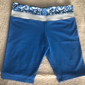 Lululemon Tall Knee Lenght Leggings